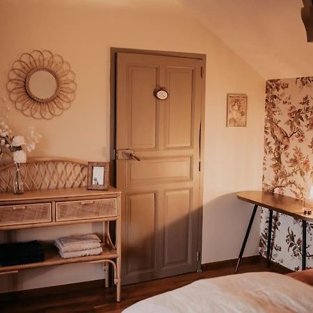 Maisonnette De Charme Les Jardins De Lou Boussac  Buitenkant foto